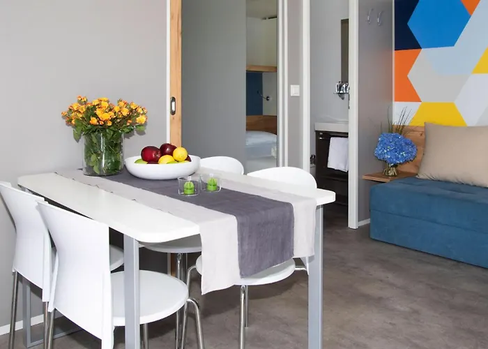 Ботель Marina Uno Floating