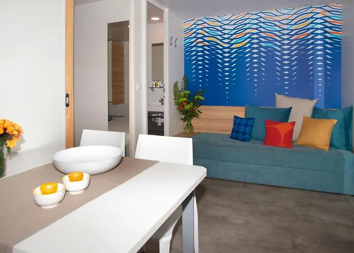 Marina Uno Floating *