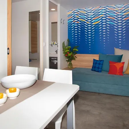 Marina Uno Floating *