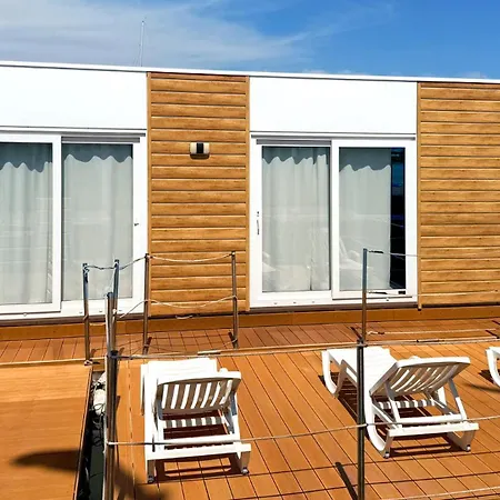 Úszó hotel Marina Uno Floating *