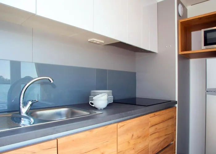 Marina Uno Floating Πλωτό κατάλυμα